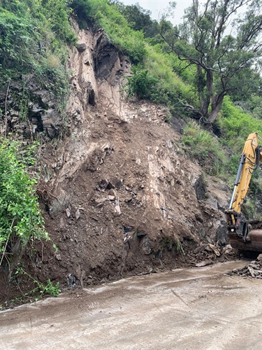 Armidale Road landslip 22 Jan 2022