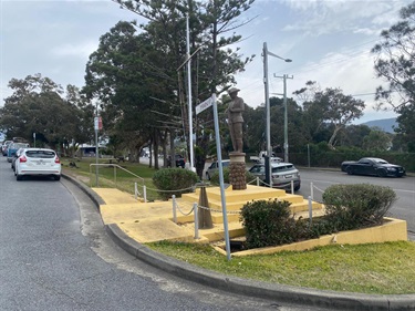 Lloyd Park war memorial