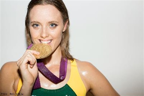 Paralympian Ellie Cole with gold medal