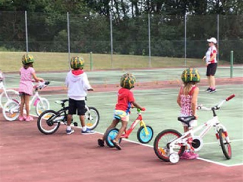 kids on bikes