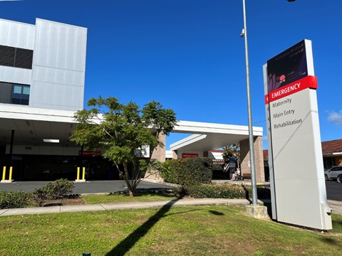 the front of kempsey hospital's emergency department