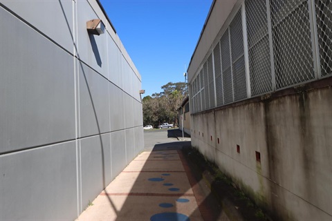 Pedestrian laneway between buildings in Kempsey